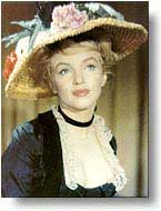 Marilyn en la pelcula "El prncipe y la corista" (6614 bytes)