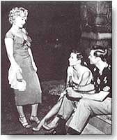Marilyn amb Jean Peters i Casey Adams (14780 bytes)